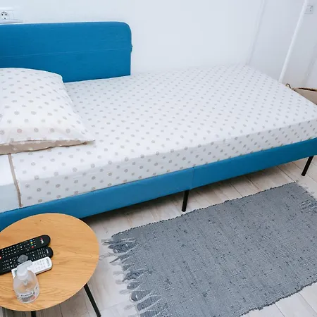 Maison d'hôtes Serious Job 2*