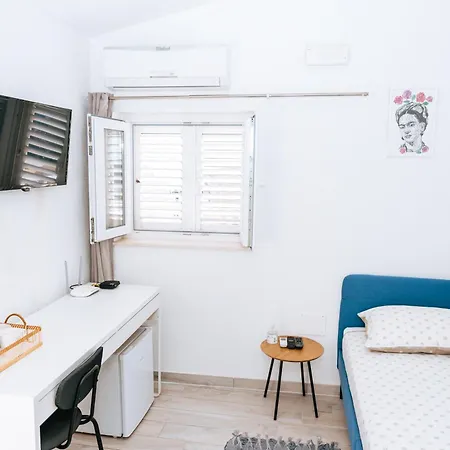 Serious Job Guest house