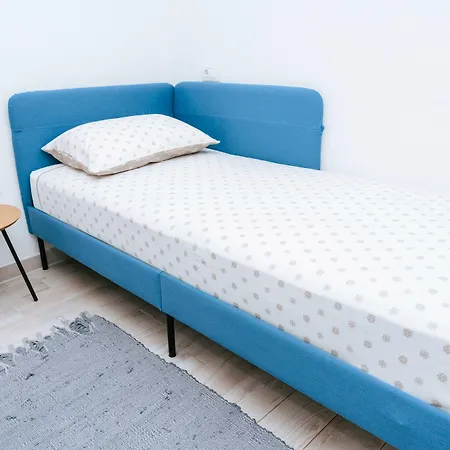 Serious Job 招待所