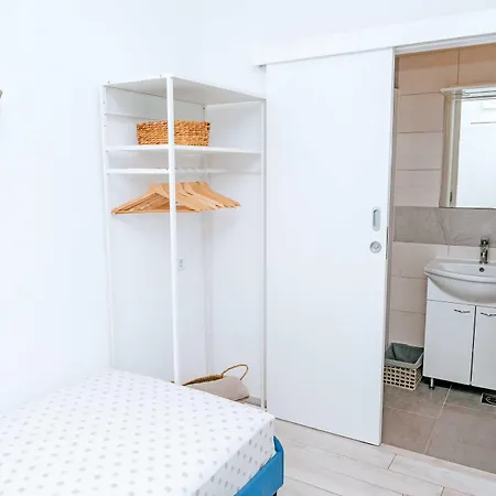 Serious Job 杜布罗夫尼克