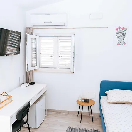 Serious Job 招待所 杜布罗夫尼克